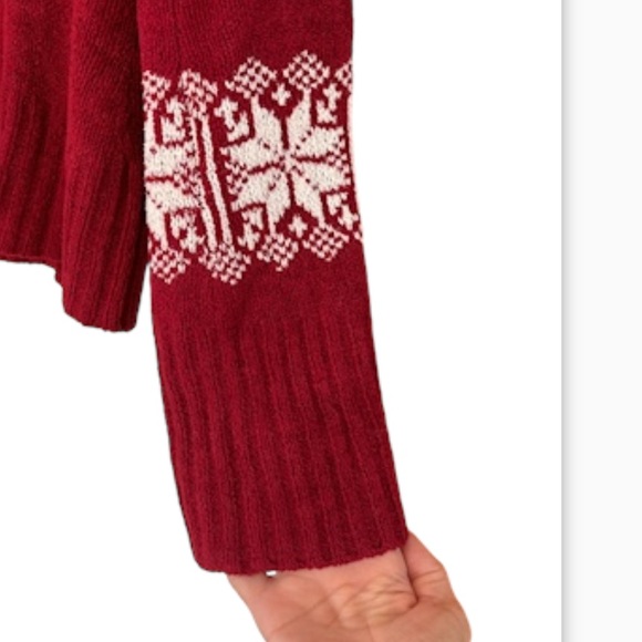 Festive Snowflake Sweater - Picture 5 of 7